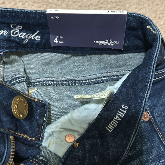 Women’s American Eagle Straight Jeans - Size 4 Long - Picture 4 of 5